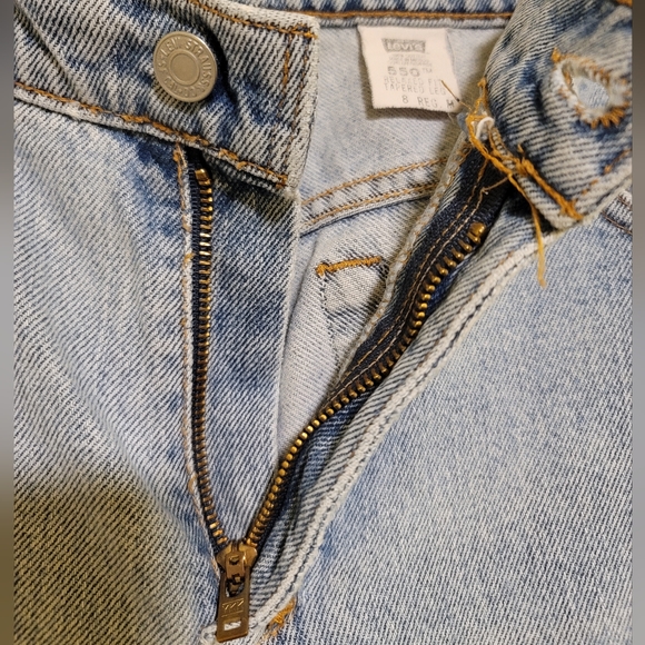 Levi's Vintage 550 Jeans - Picture 3 of 5